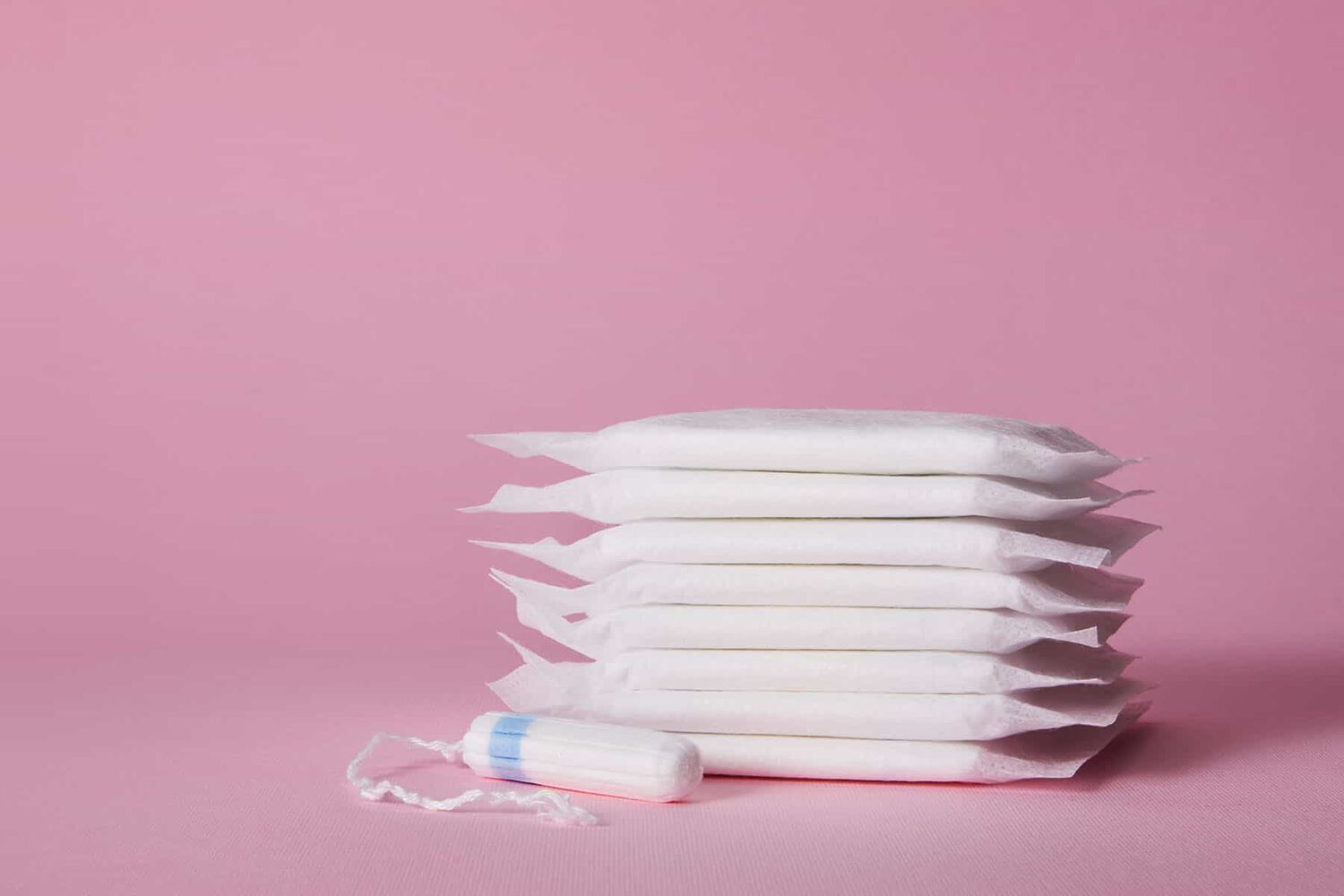 Fjendtlig glimt Isolere Tampons vs Pads: Which is Right for You